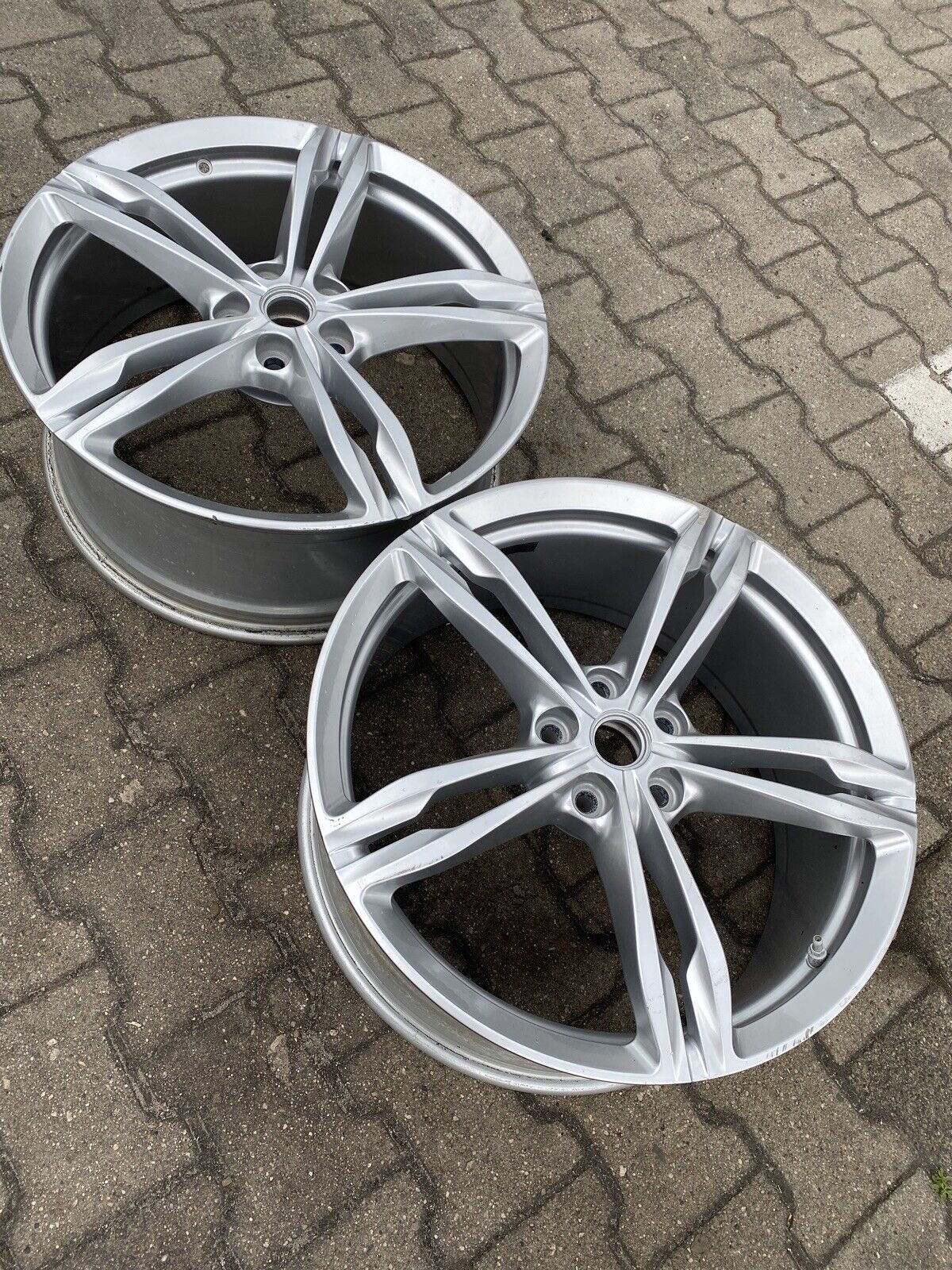 2x ORIGINAL FERRARI 8.5J x 20 ALUFELGEN 328456 VORDERACHSE GTC4 LUSSO 328868