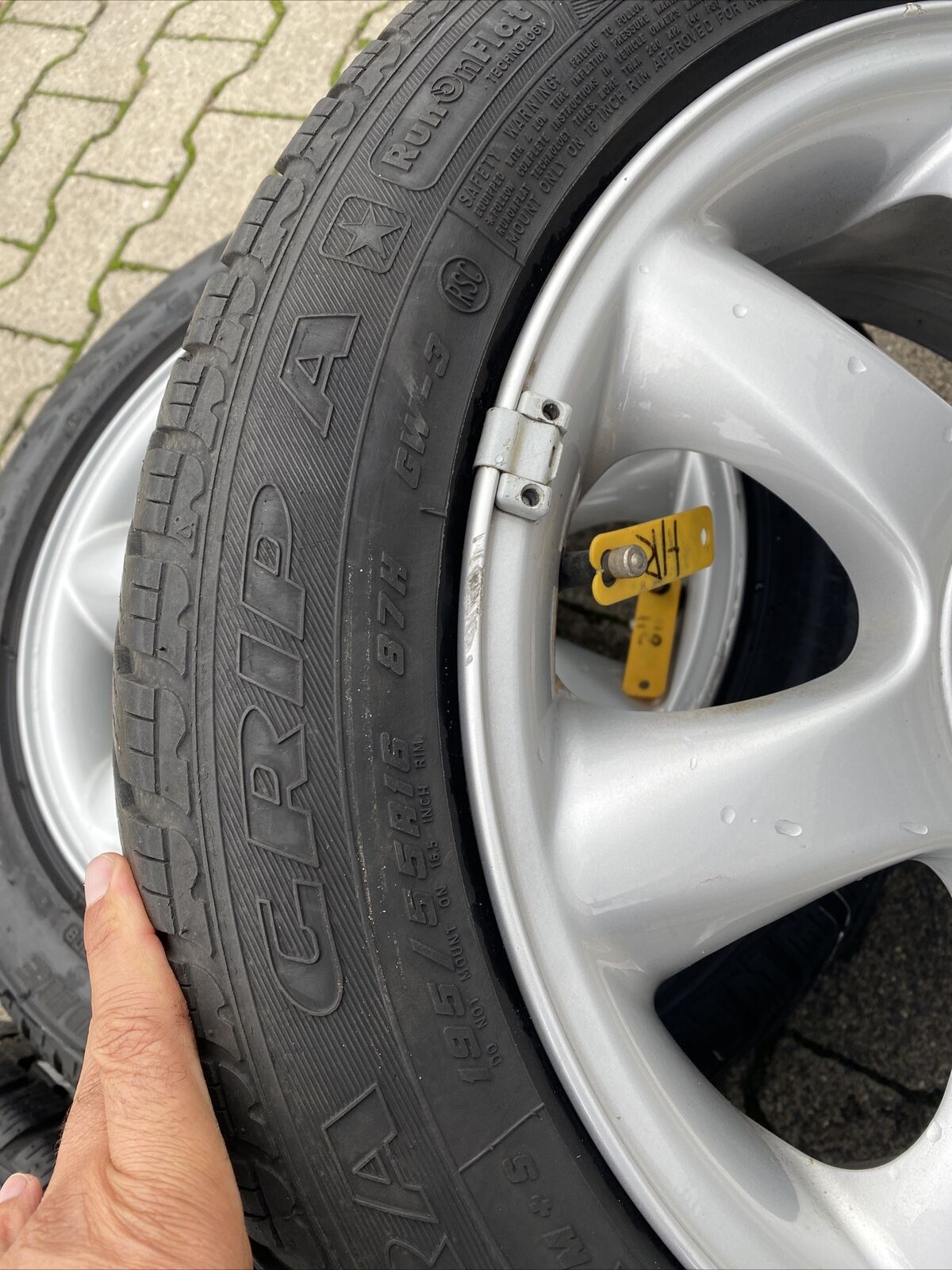 MINI COOPER R56 R50 ALUFELGEN Spoke 94 WINTERREIFEN RSC 195 55 R16 87H 6775684