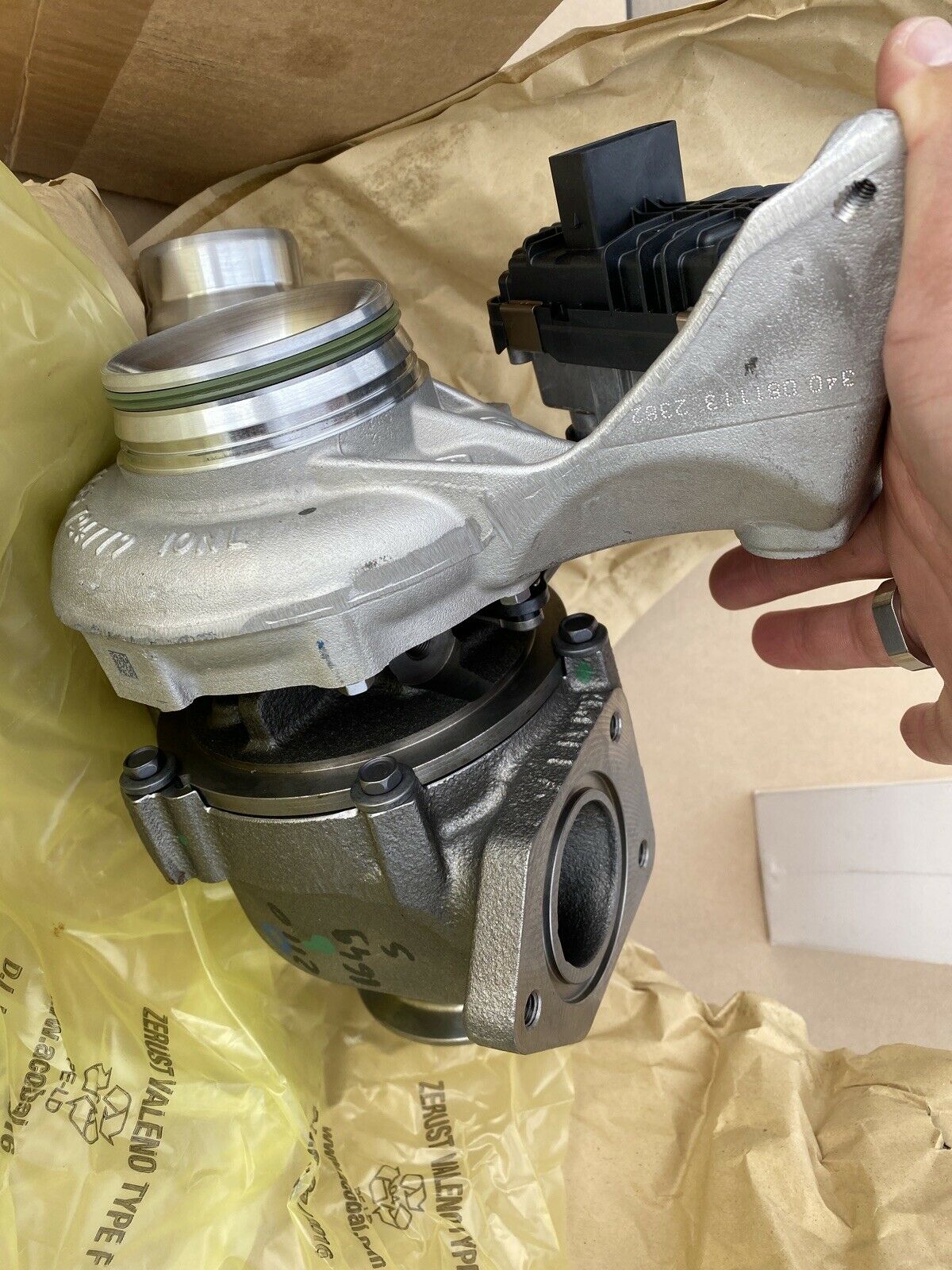ORIG BMW NEUER F20 F21 F30 F31 F32 F34 X3 F25 E90 LCI F10 F11 TURBOLADER 8519476