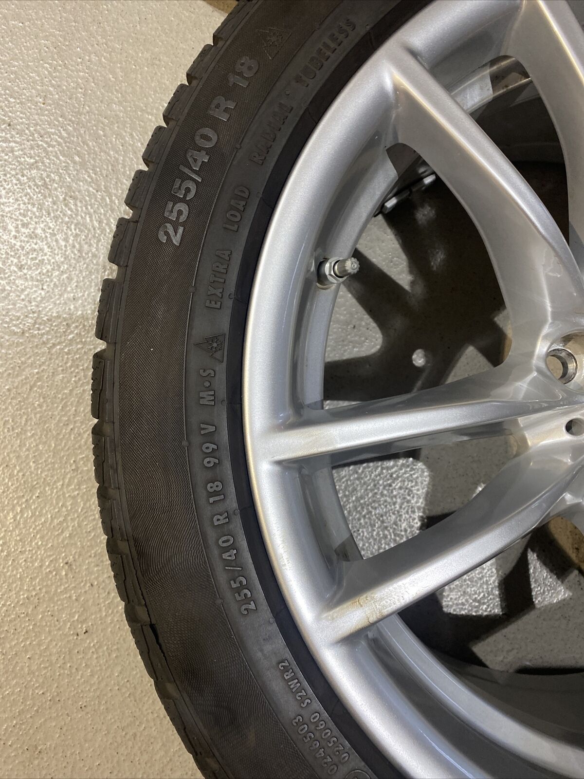 BMW F80 M3 F82 M4 F87 M2 Alufelgen M640 WINTERREIFEN 2284905 CONTINENTAL 2284906
