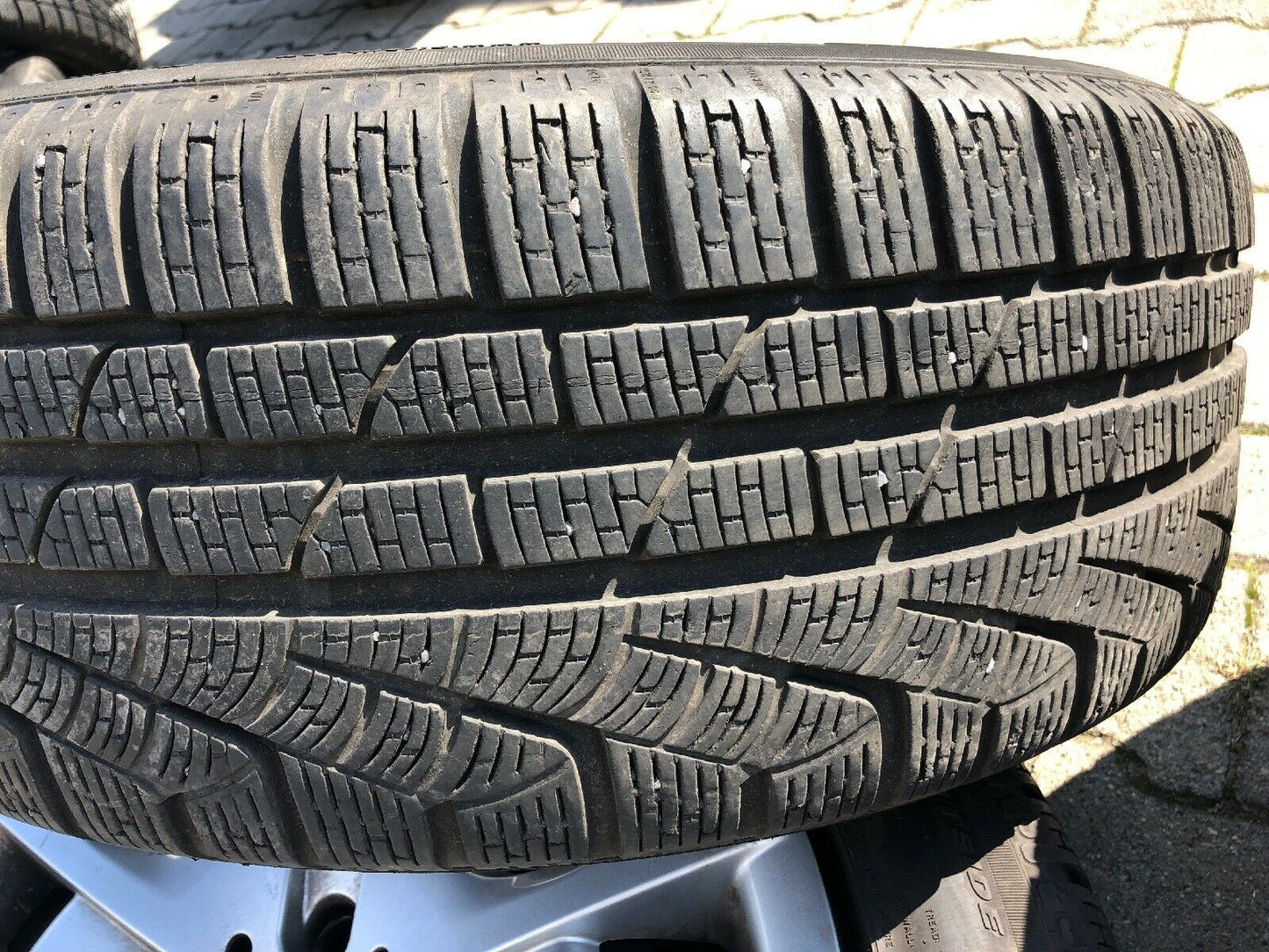 BMW X1 E84 Pirelli 225 50 R17 94H RSC RUNFLAT Winterreifen 6783330 m Radkappen