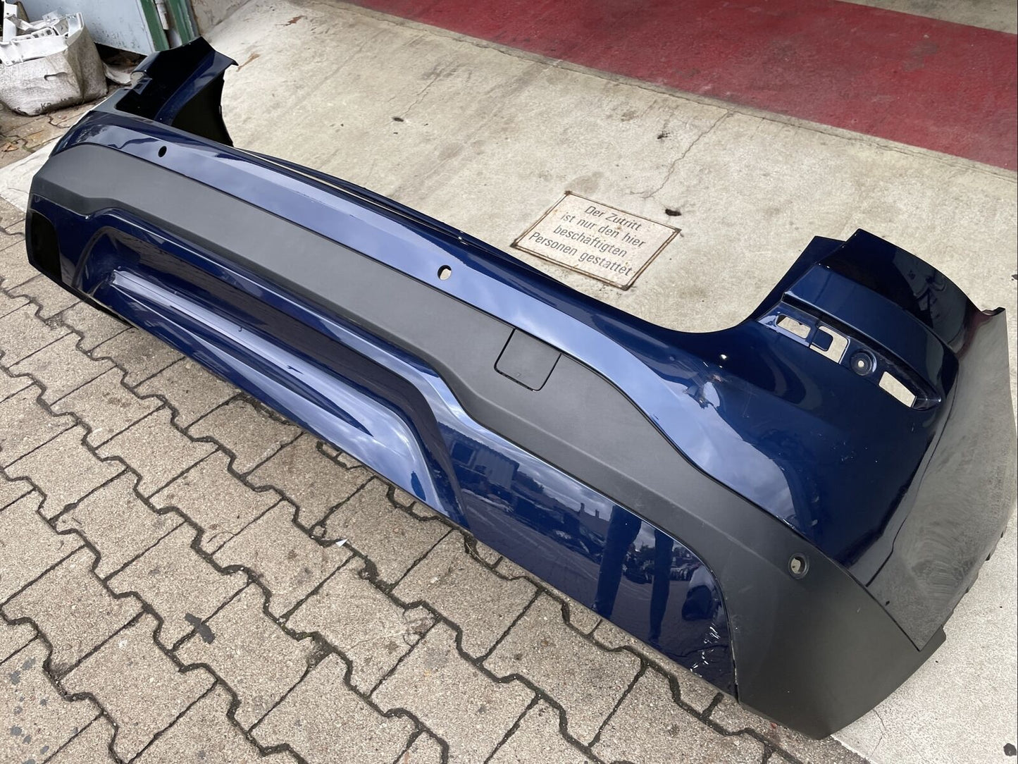 ORIGINAL BMW X3 F25 LCI FACELIFT Stoßstange mit PDC Loch Diffusor 7392992