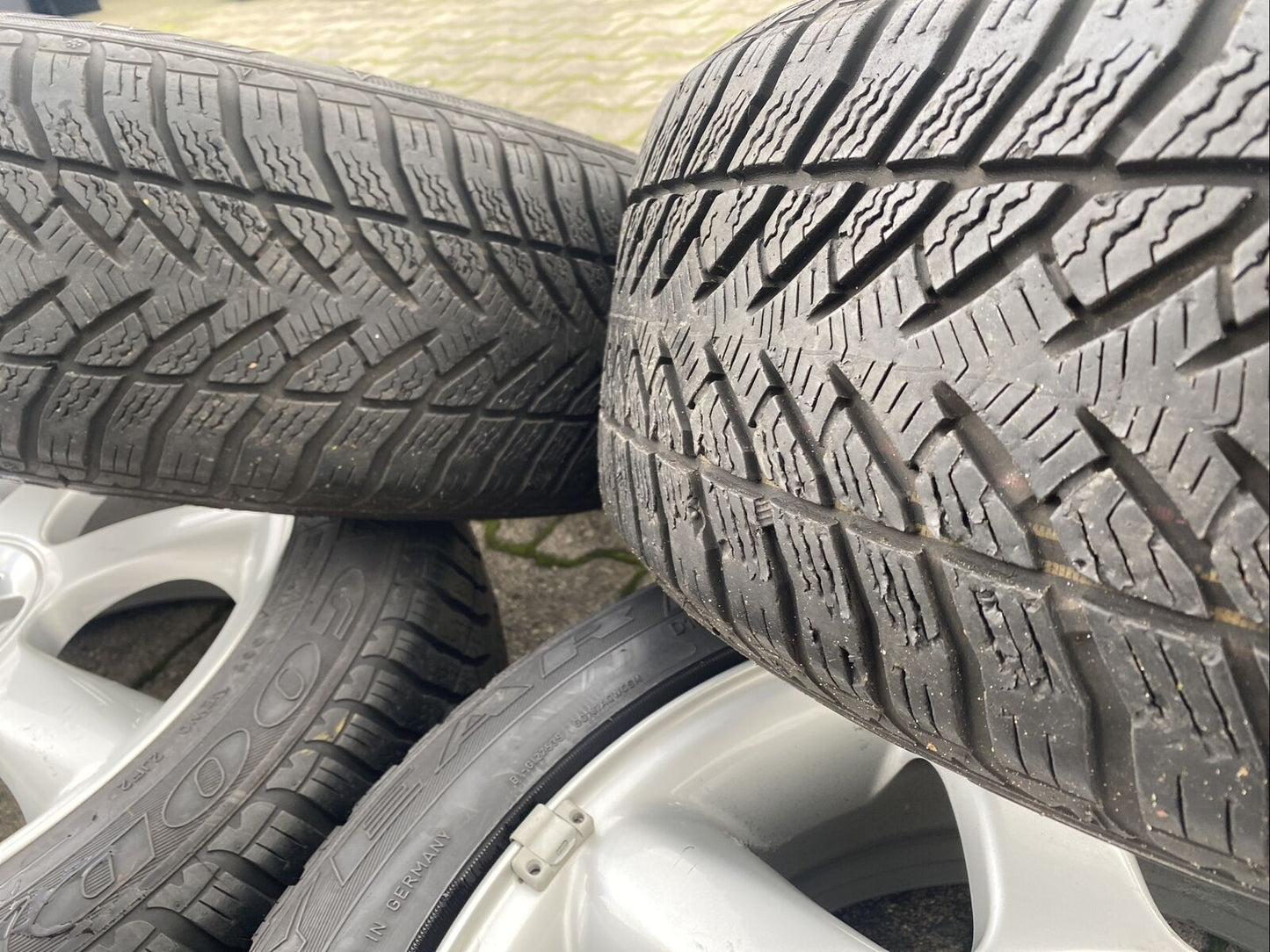 MINI COOPER R56 R50 ALUFELGEN Spoke 94 WINTERREIFEN RSC 195 55 R16 87H 6775684