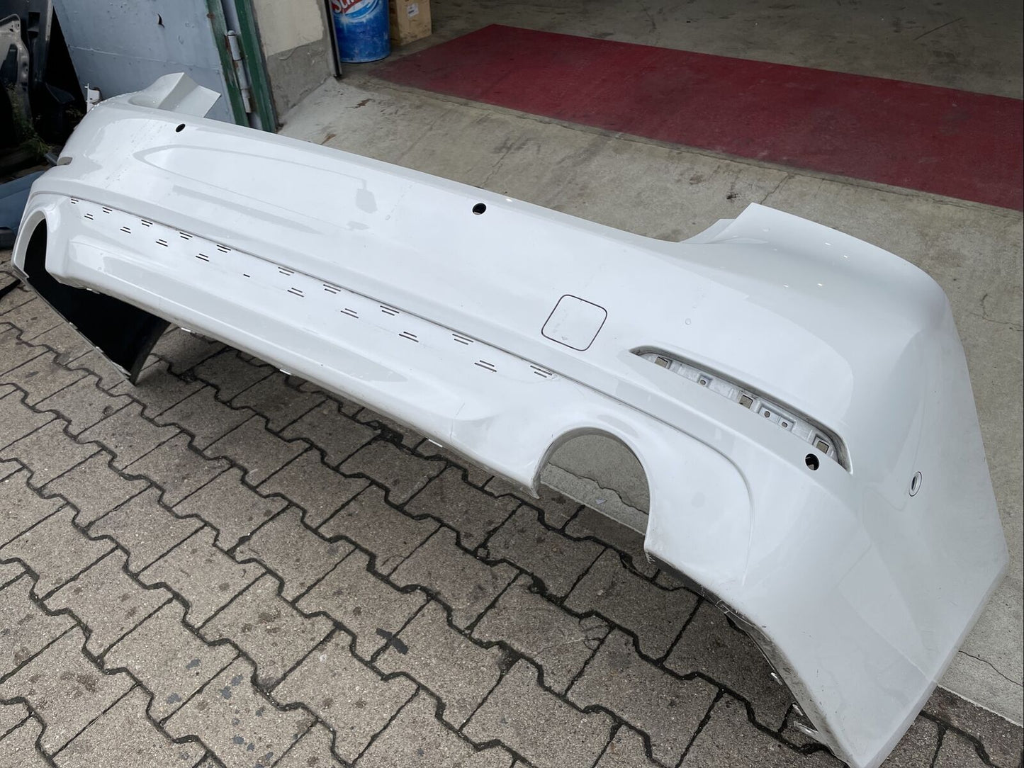 BMW G30 LIMOUSINE Basis Stoßstange PDC PARKASSISTENT HINTEN MINERALWEISS 7387294