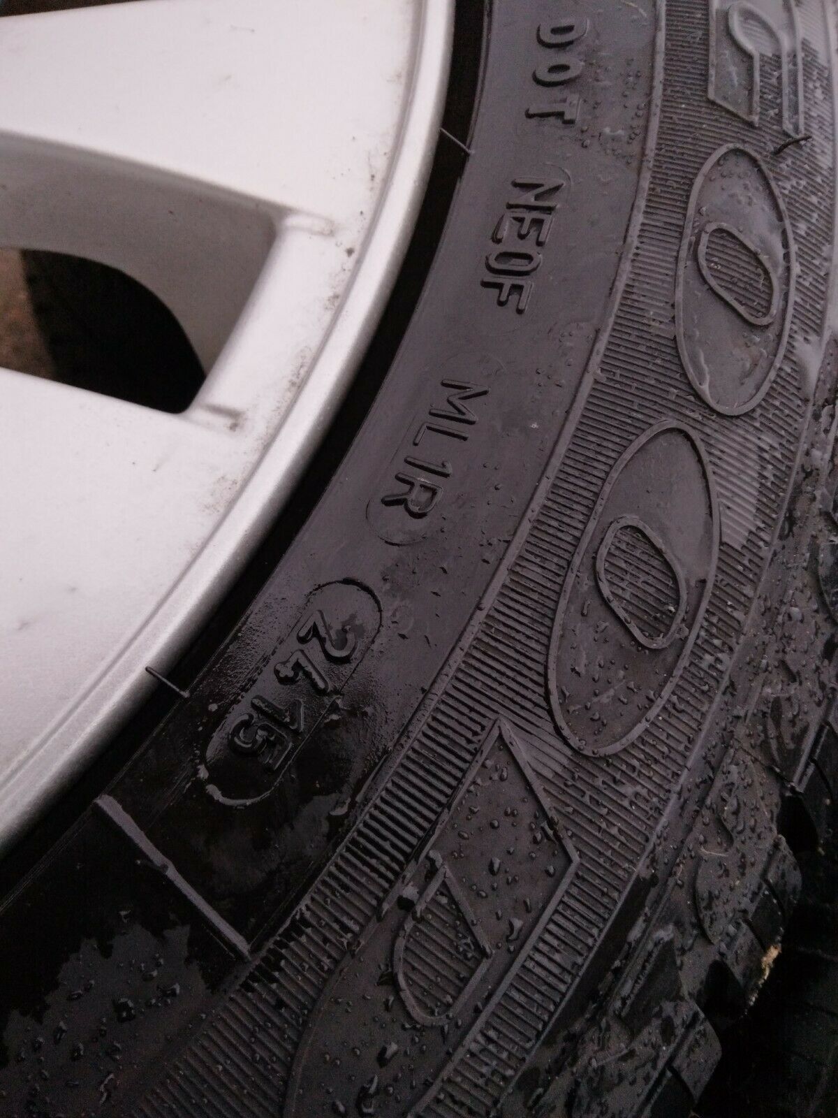 BMW E90 E91 Alufelgen 6775595 Styling 156 Winterreifen 205 55 R16 91H Goodyear