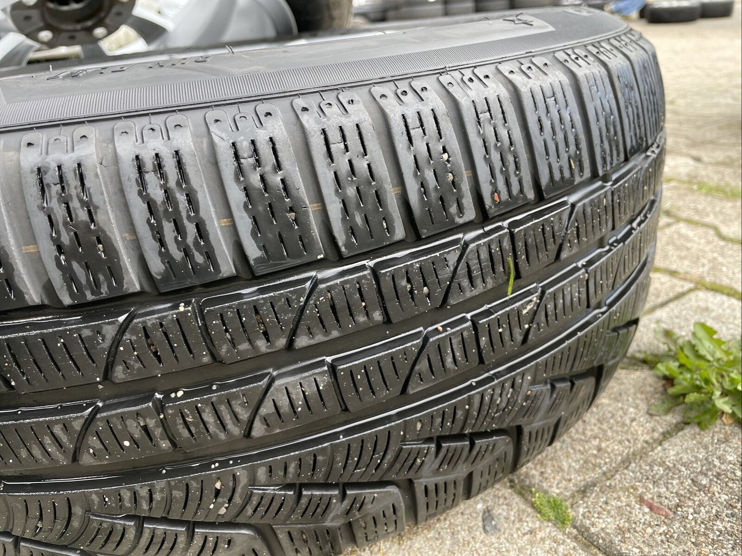 BMW F34 GT Alufelgen Styling 395 WINTERREIFEN RSC PIRELLI 225 55 R17 97H 6859025