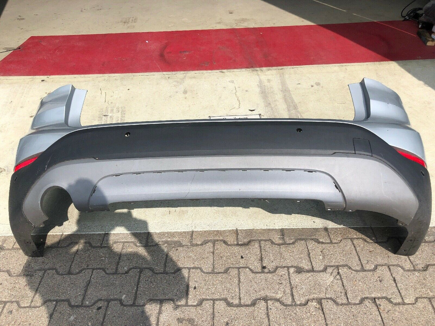 BMW X1 F48 NEUESTE MODELL Stoßstange 7355260 MITTE 7355271 mit PDC 7332323