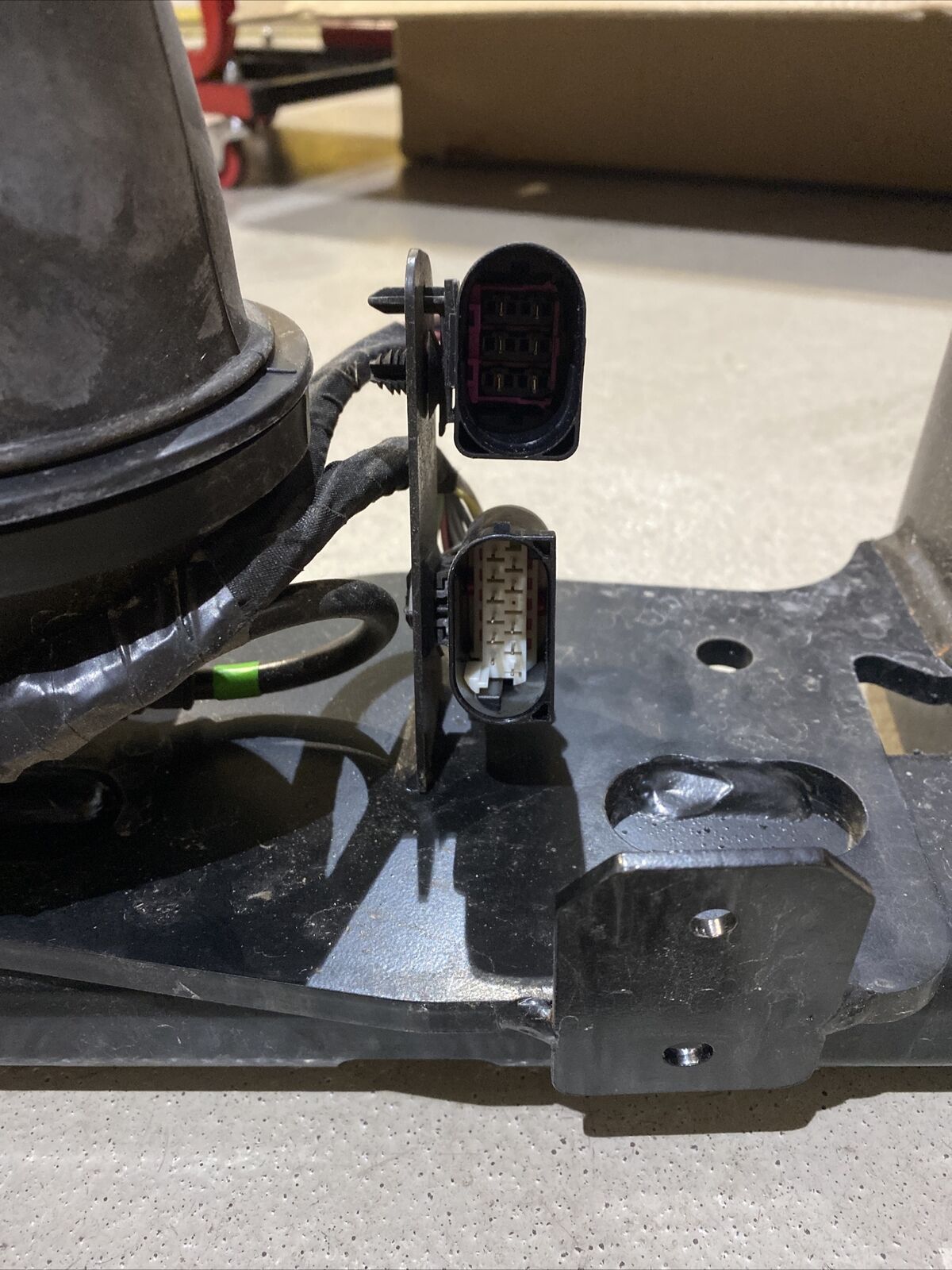 ORIG BMW G30 G31 ANHÄNGERKUPPLUNG elektrisch QUERTRÄGER Verstärkung 6888468