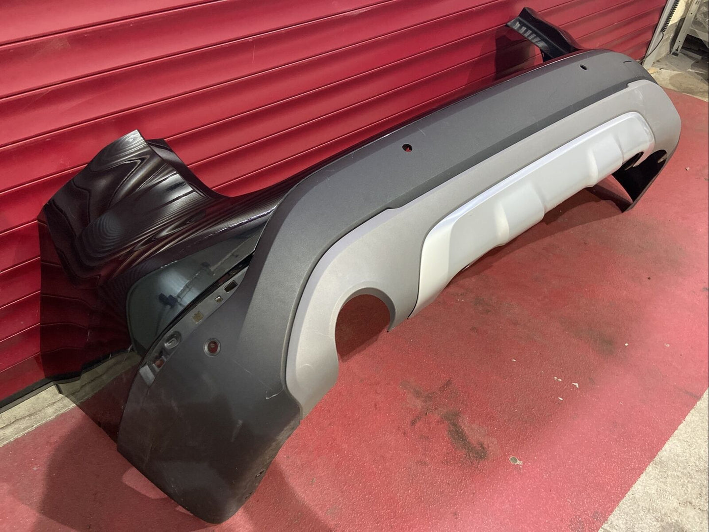 BMW X1 F48 NEUESTE MODELL Stoßstange 7355260 MITTE 7355271 mit PDC 7332323