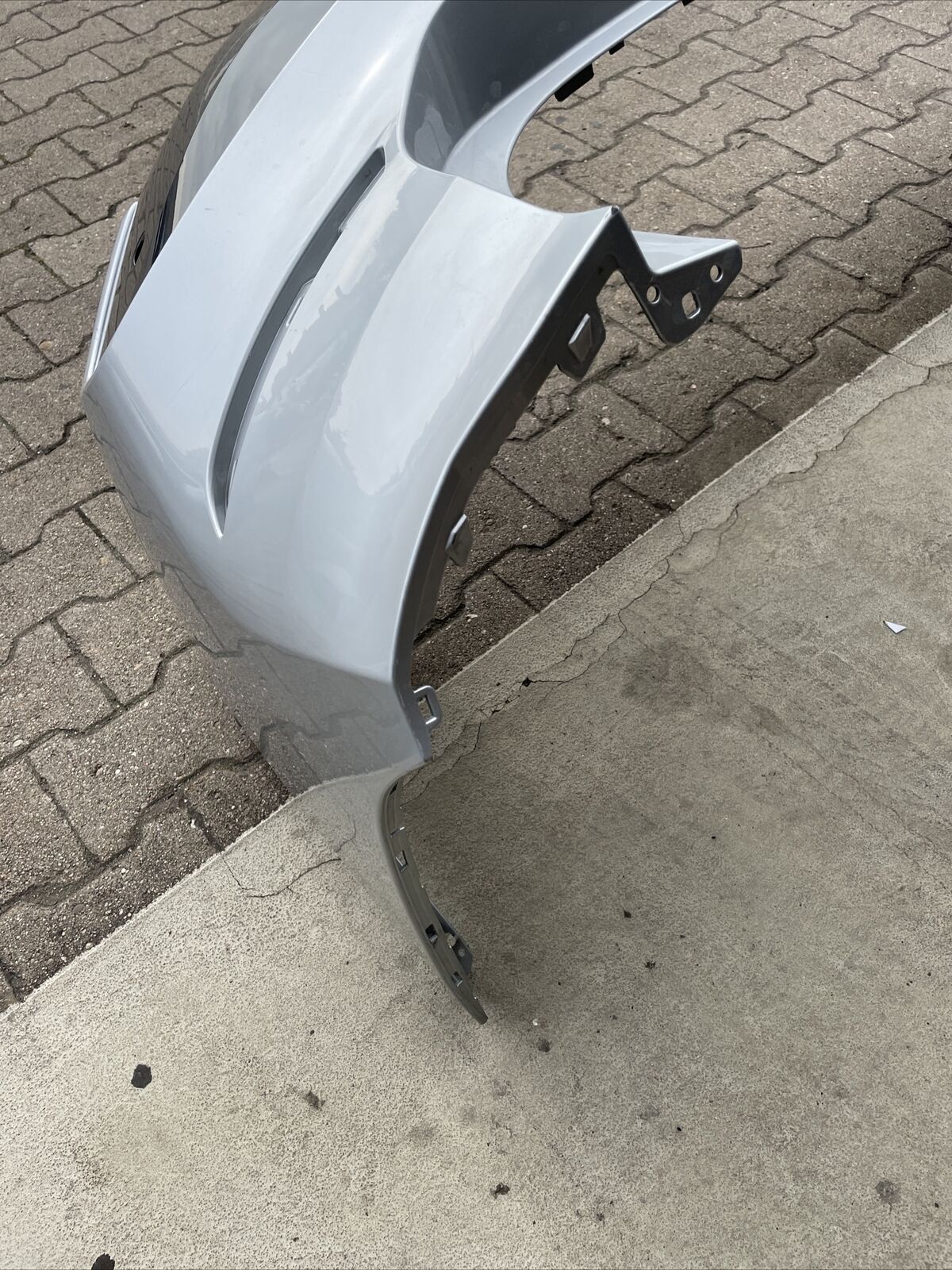 ORIGINAL BMW X1 F48 M PAKET NEUE MODELL Stoßstange PDC Diffusor 2 Flutig 8059877