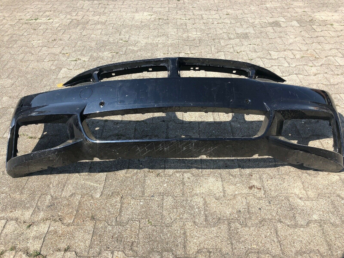ORIG. BMW F32 F33 F36 M PAKET Stoßstange mit PDC + Parkassistent OHNE SWR LÖCHER