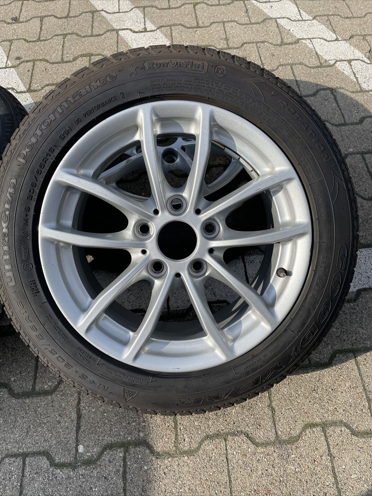 BMW F20 F21 F22 V Speiche 378 ALUFELGEN 205 55 R16 91H Winterreifen RSC 6796202