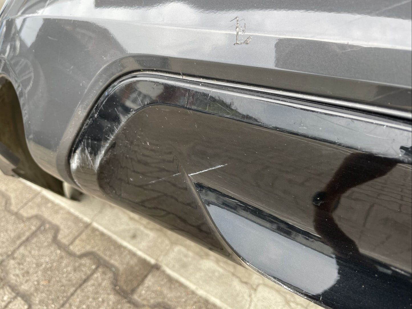 BMW X1 F48 M PAKET NEUE MODELL Stoßstange PDC mit Diffusor Black Saphire