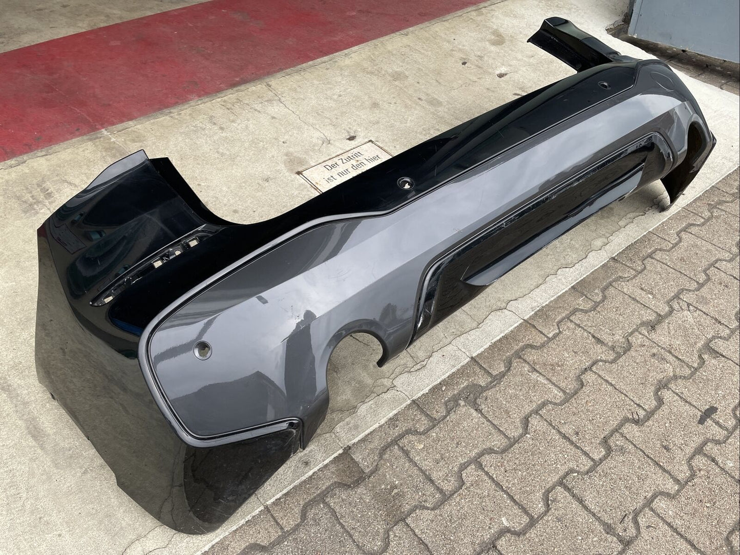 BMW X1 F48 M PAKET NEUE MODELL Stoßstange PDC mit Diffusor Black Saphire