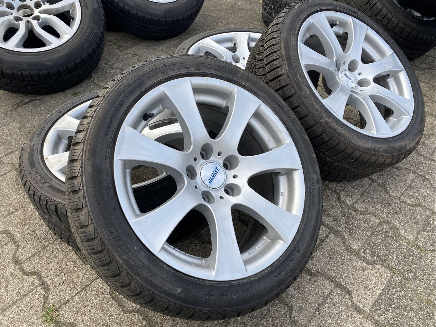 BMW E90 E91 E92 E93 Z4 WINTERREIFEN ALUTEC ALUFELGEN 225 45 R17 91H KBA 45860