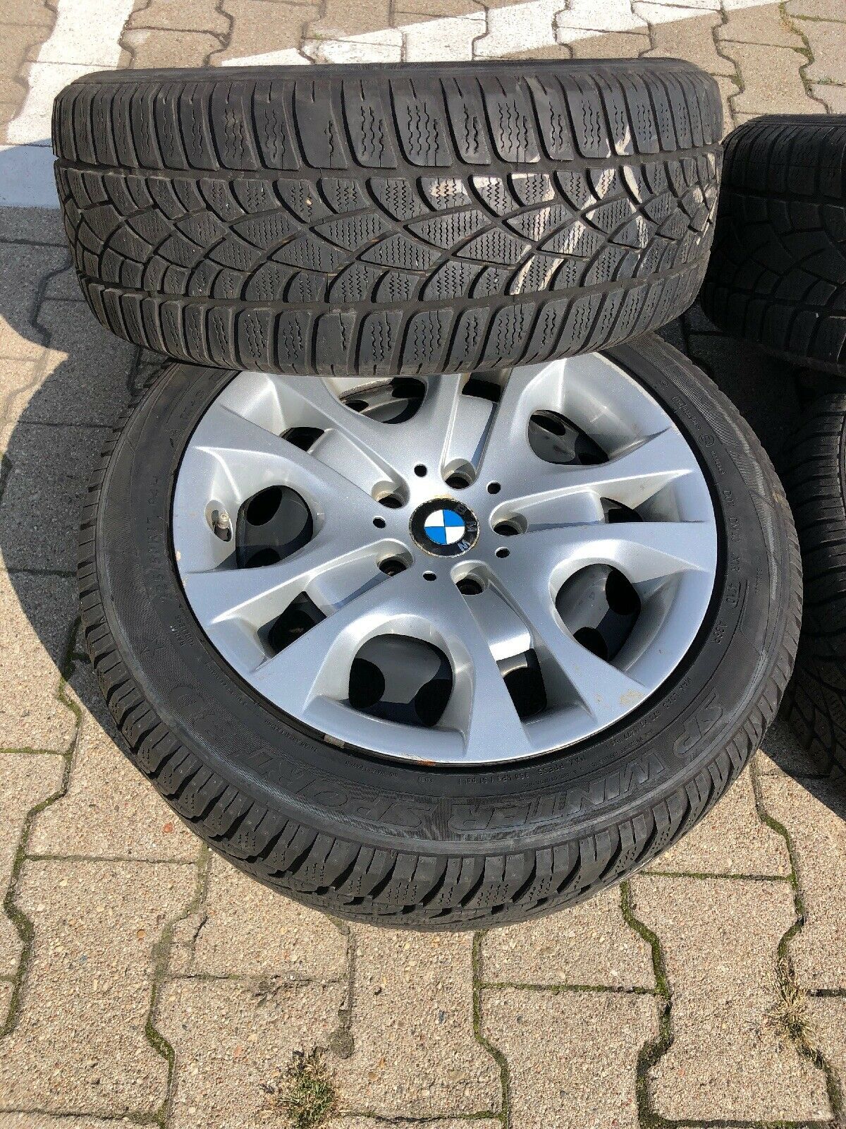 BMW X1 E84 Winterreifen 225 50 R17 94H DUNLOP SP WINTER SPORT 3D m RADKAPPEN