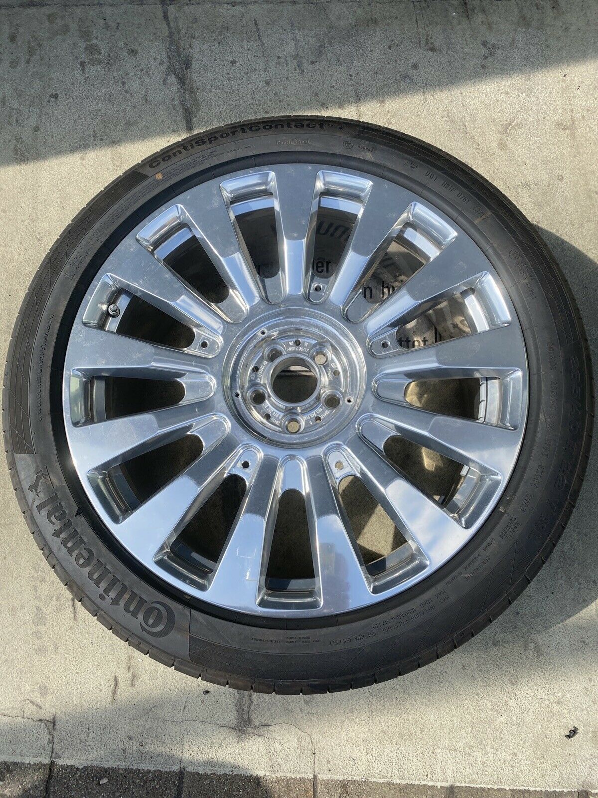 1x ROLLS ROYCE PHANTOM STYLING 679 ALUFELGE 6883748 SOMMERREIFEN 285 40 R22 Y XL