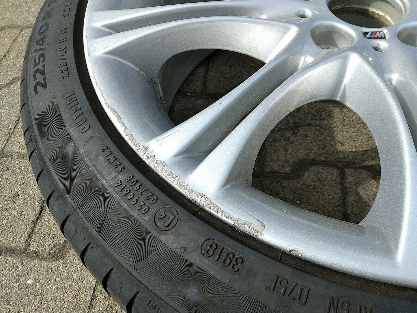 1x BMW Z4 E85 E46 M135 Alufelge 8J 7896470 Sommerreifen Continental 225 40 R18