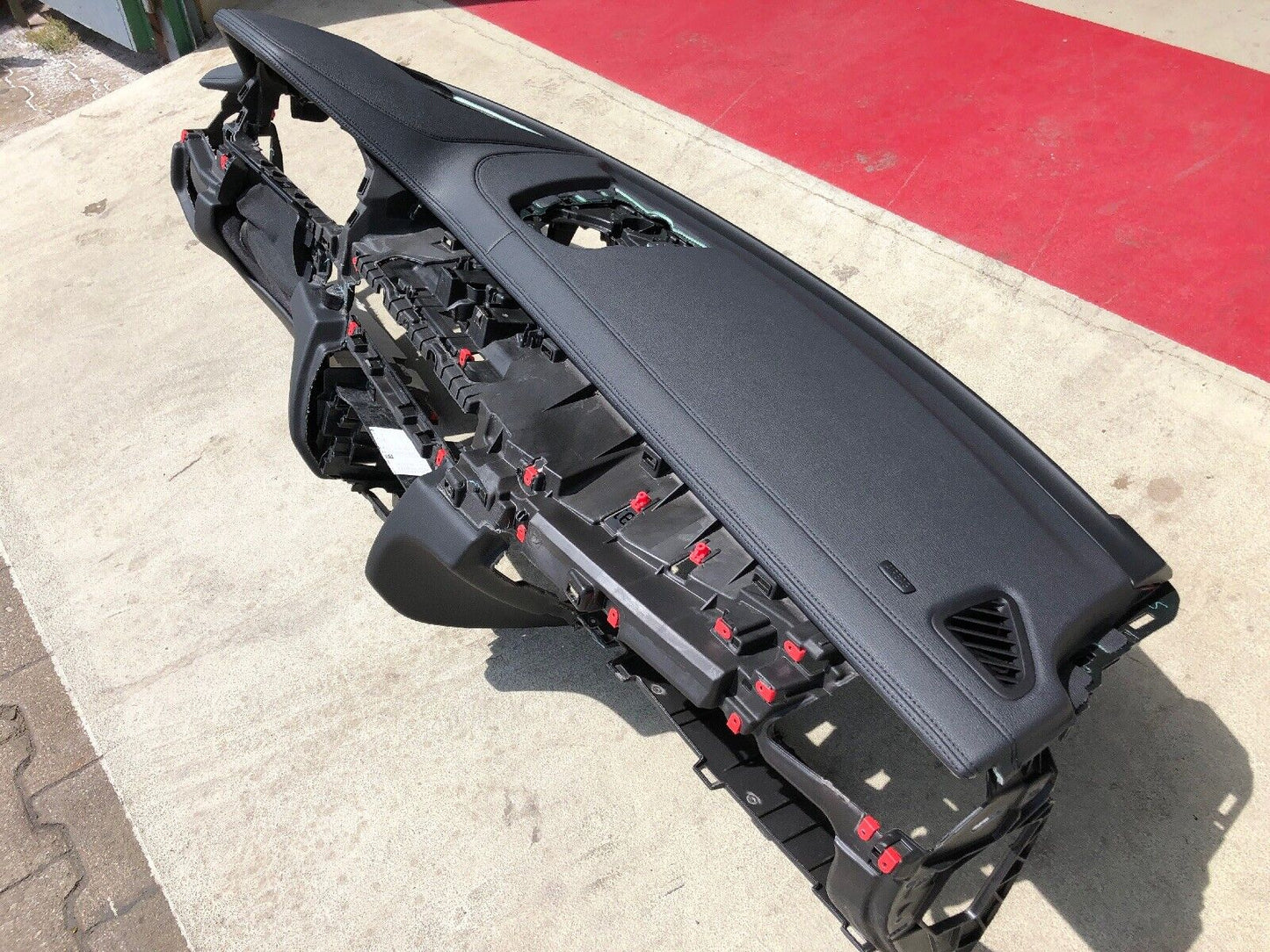 BMW X6 F16 LEDER Armaturenbrett SCHWARZ mit HEAD UP 9323565 INDIVIDUAL