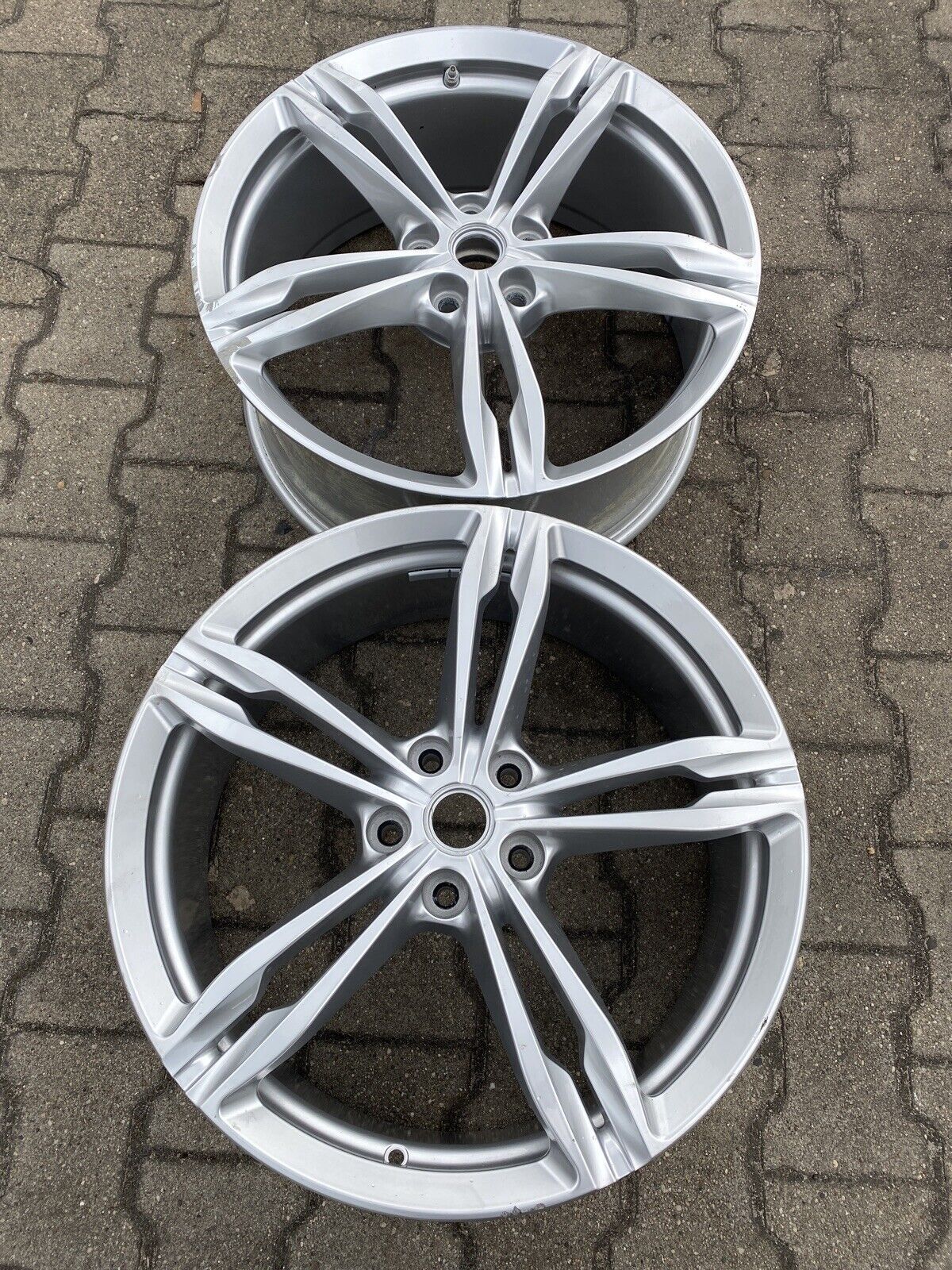 2x ORIGINAL FERRARI 8.5J x 20 ALUFELGEN 328456 VORDERACHSE GTC4 LUSSO 328868