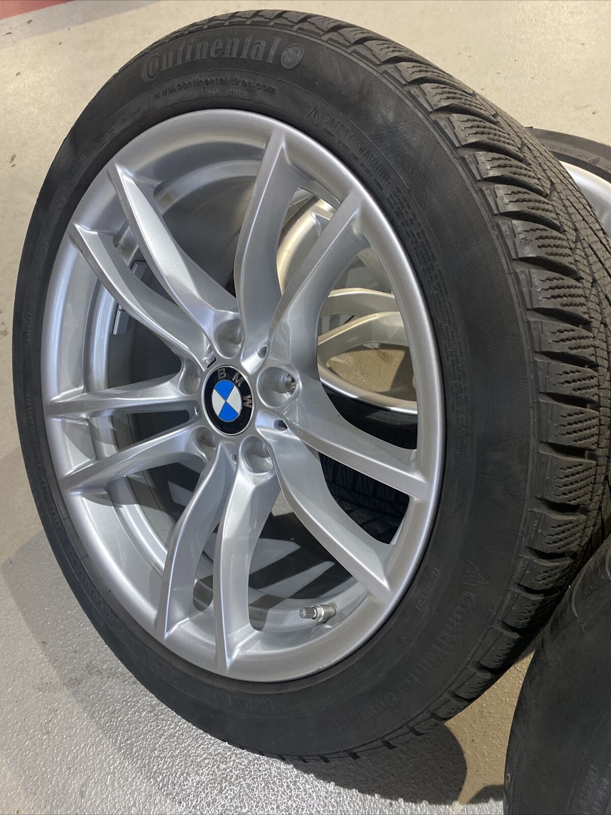 BMW F80 M3 F82 M4 F87 M2 Alufelgen M640 WINTERREIFEN 2284905 CONTINENTAL 2284906