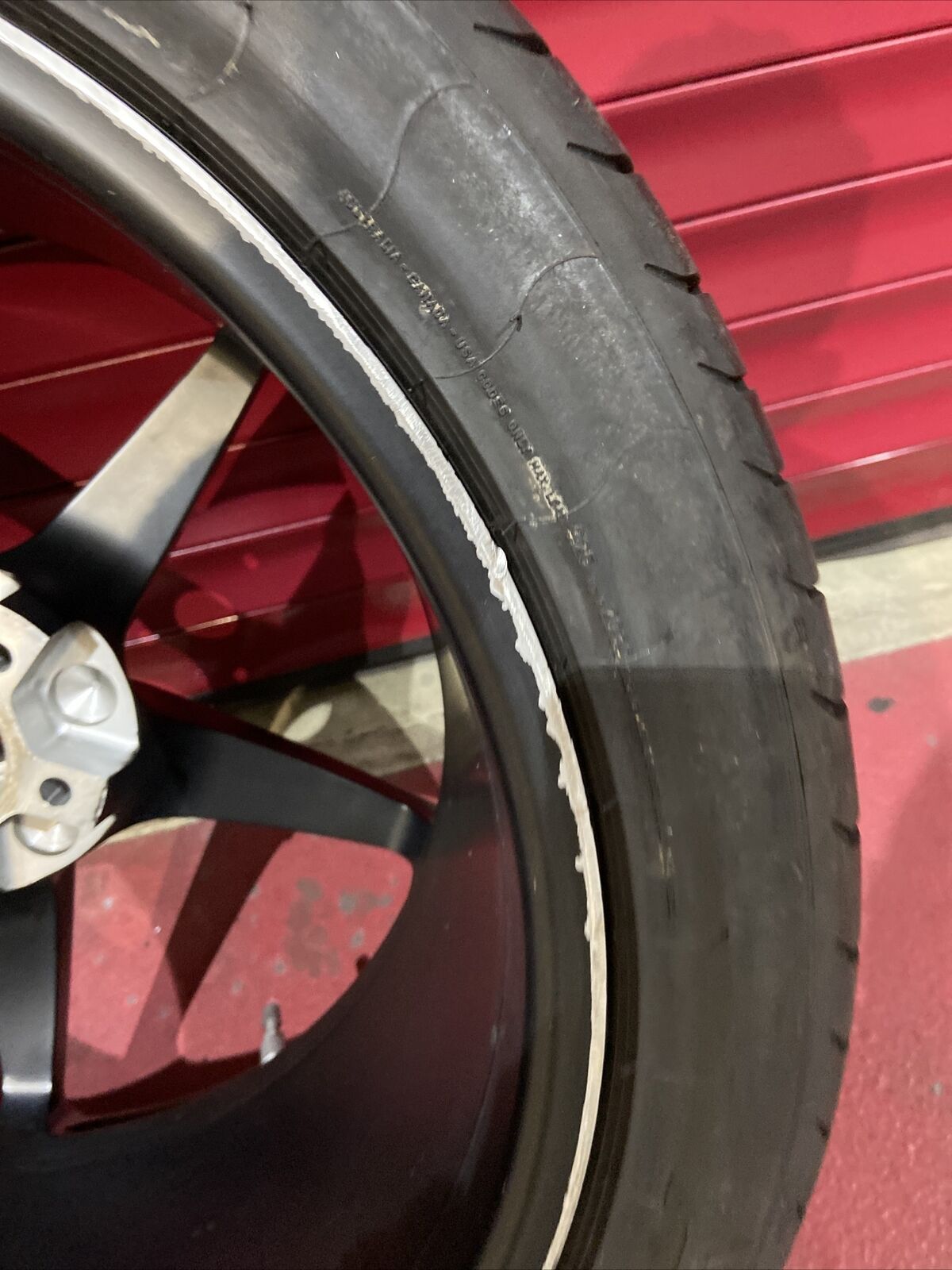 1x FERRARI 458 Alufelge DIAMOND 255226 HINTEN 295 35 ZR20 105Y Pirelli P ZERO