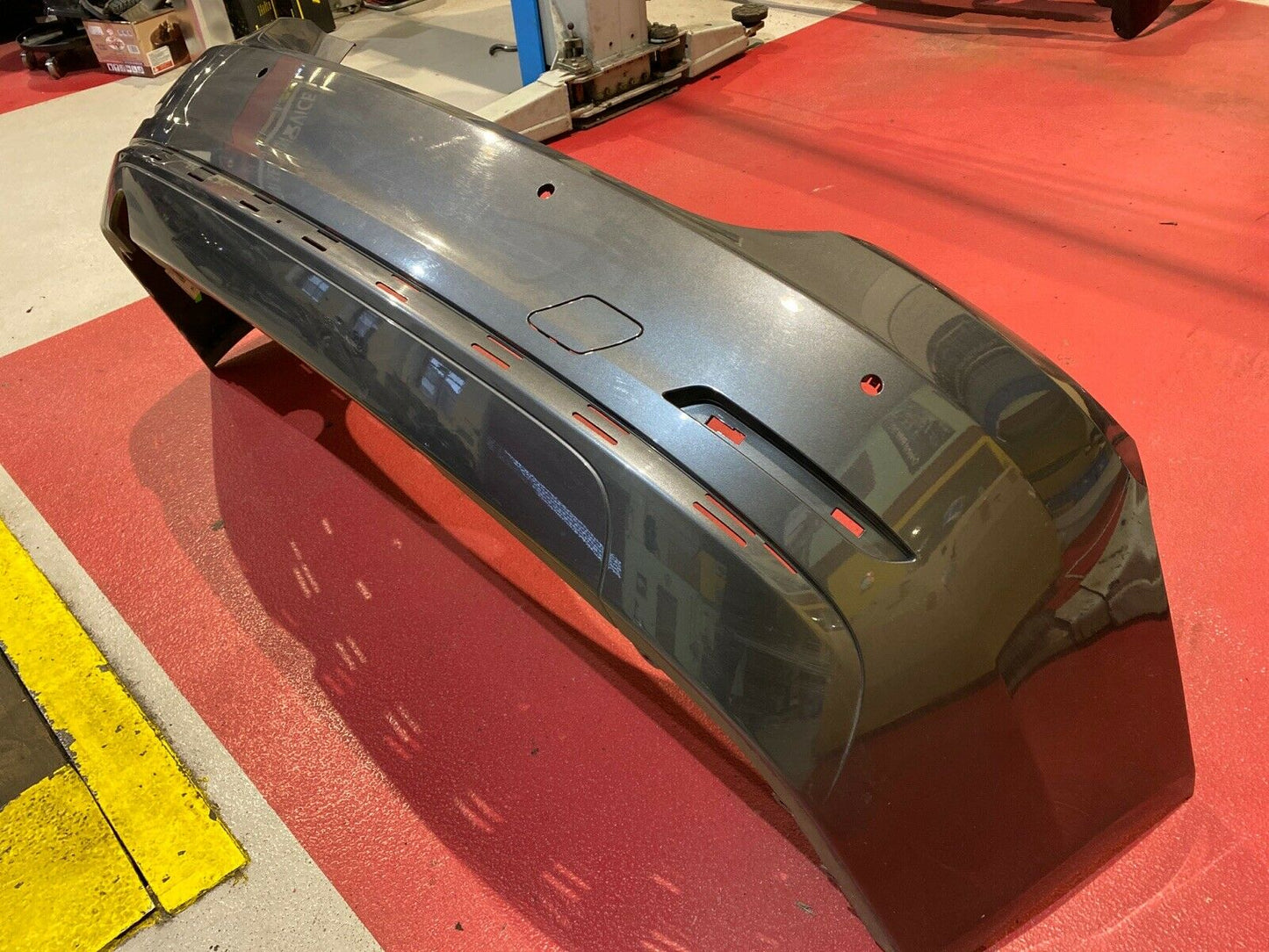 BMW F32 F33 F36 Stoßstange m PDC 4 Zylinder 1 Flutig Sport Lines Mineralgrau