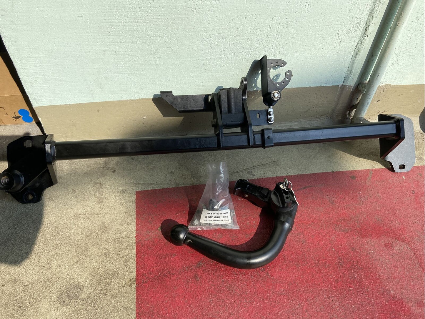ORIG BMW X1 F48 ANHÄNGERKUPPLUNG abnehmbar QUERTRÄGER Verstärkung 6860955 NEUW.