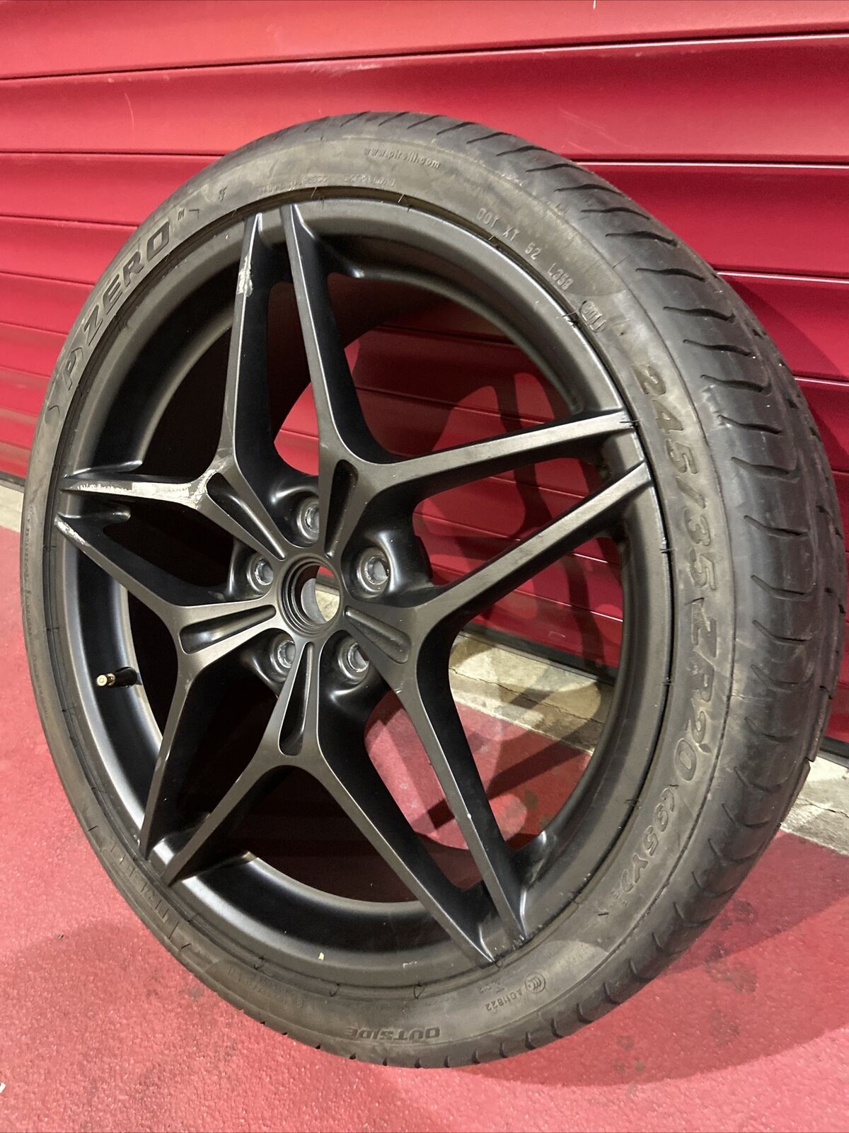 1x FERRARI CALIFORNIA T 8Jx 20 ALUFELGE 37623 B 37872 Schwarz 37874 245 35 ZR20