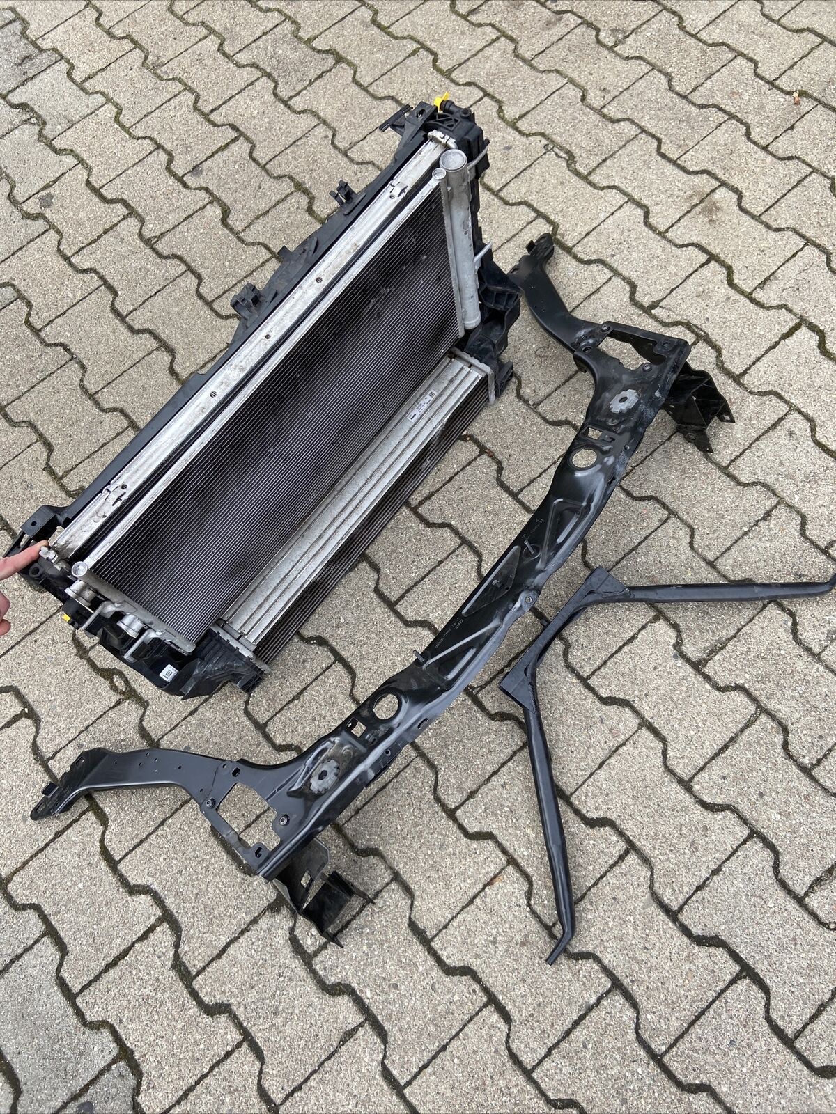 BMW X1 F48 Kühlerpaket Kondensator 7617597 Wasserkühler 7617639 E-Lüfter 7617609