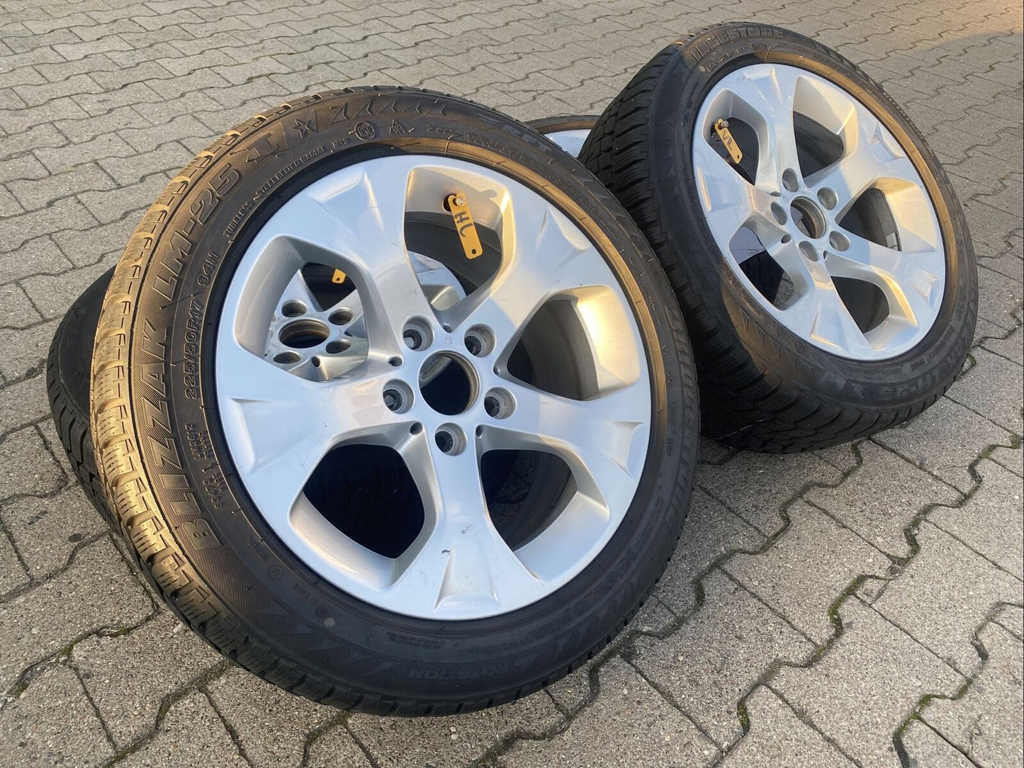 BMW X1 E84 Alufelgen 6789140 Sternspeiche 317 Winterreifen RSC 225 50 R17 94H