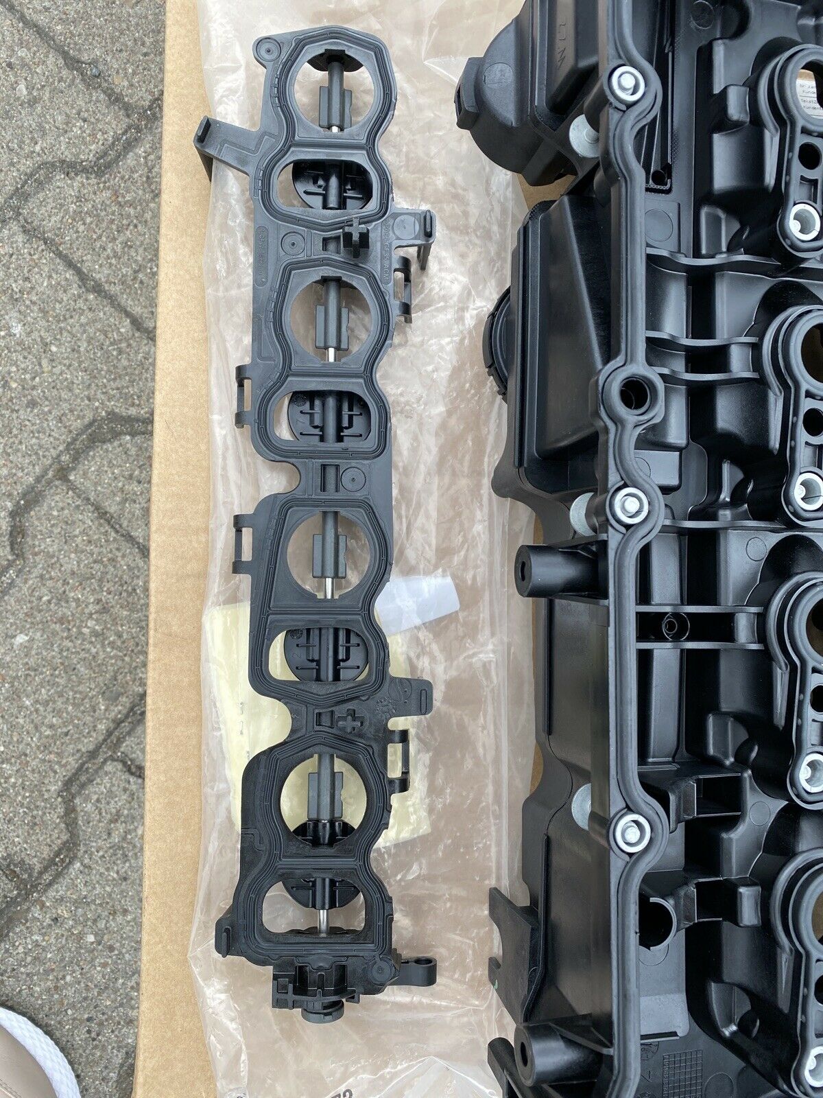 NEUE BMW F10 F30 F20 X5 F15 E90 LCI Zylinderkopfhaube 8589941 N47N Ventildeckel