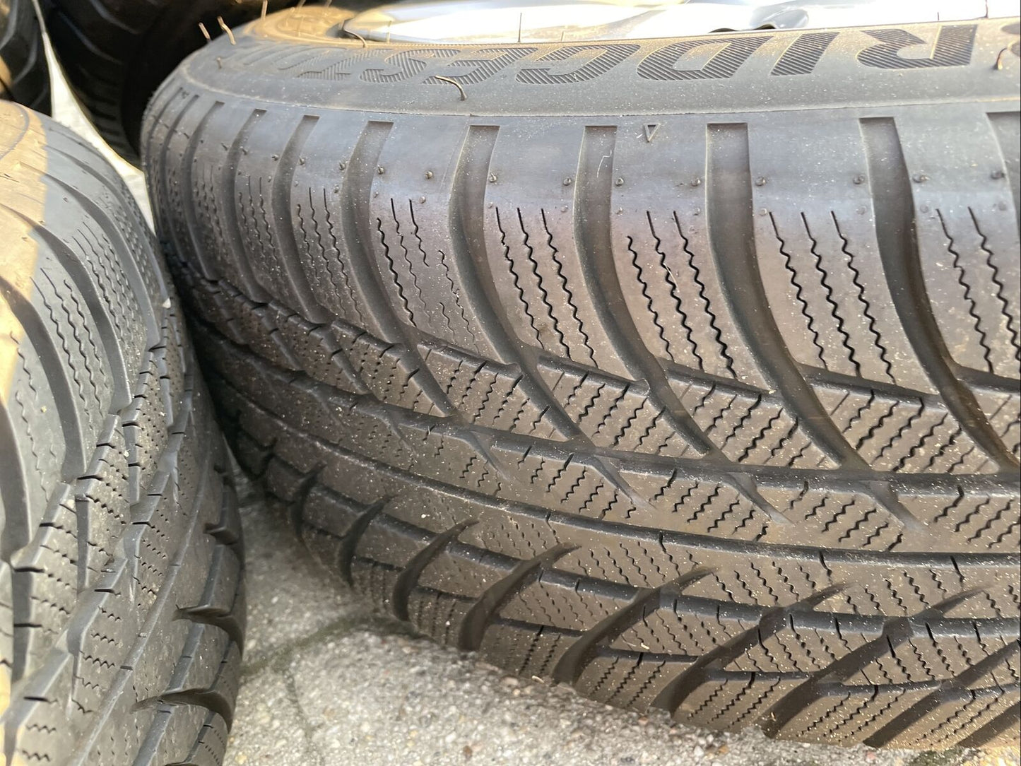 BMW F30 F31 Bridgestone RSC Winterreifen RDCI SENSOREN 205 60 R16 92H RADKAPPEN