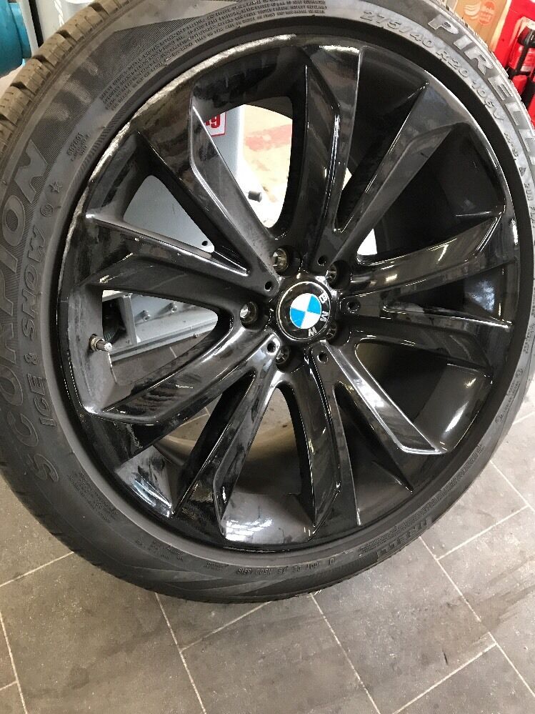 1x BMW X5 F15 ALUFELGE STYLE 461 PIRELLI RUNFLAT 6858527 WINTERREIFEN 275 40 R20