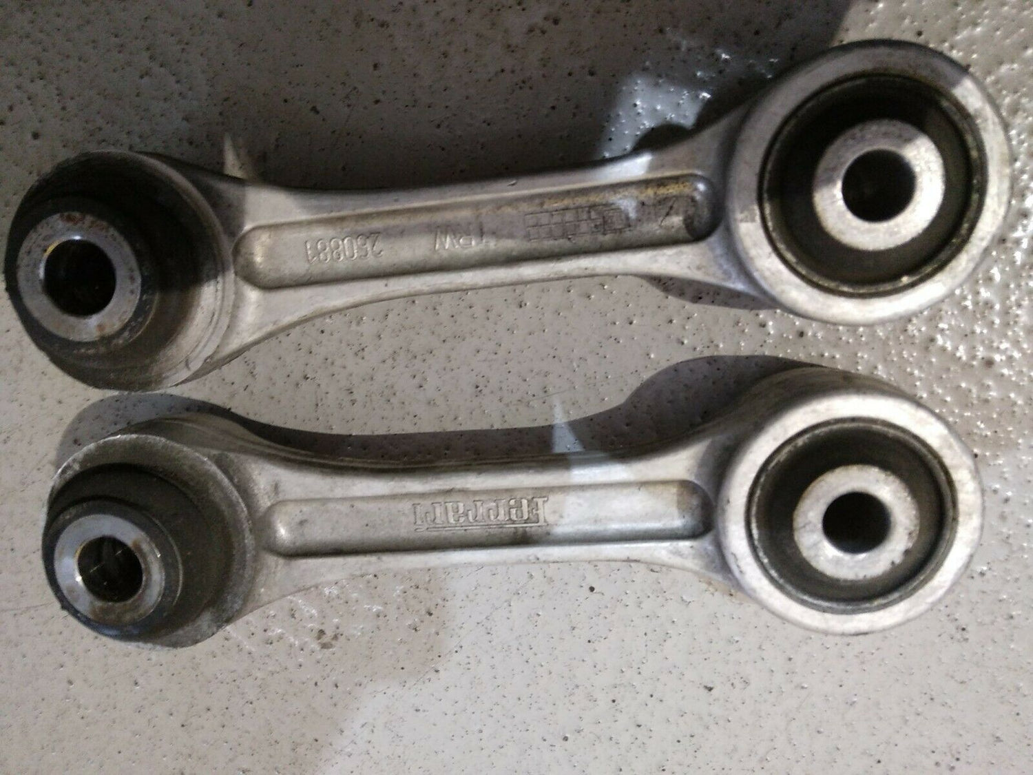 Stabilisatoren, Klammern & Buchsen