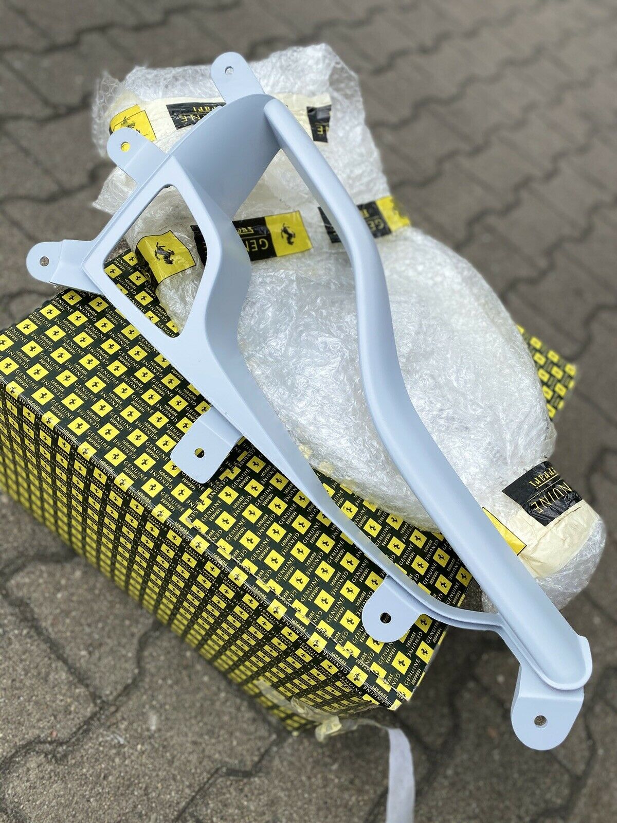 ORIG. FERRARI 458 ITALIA LUFTEINLASS Stoßstange 81899310 NEUTEIL RH AIR INTAKE