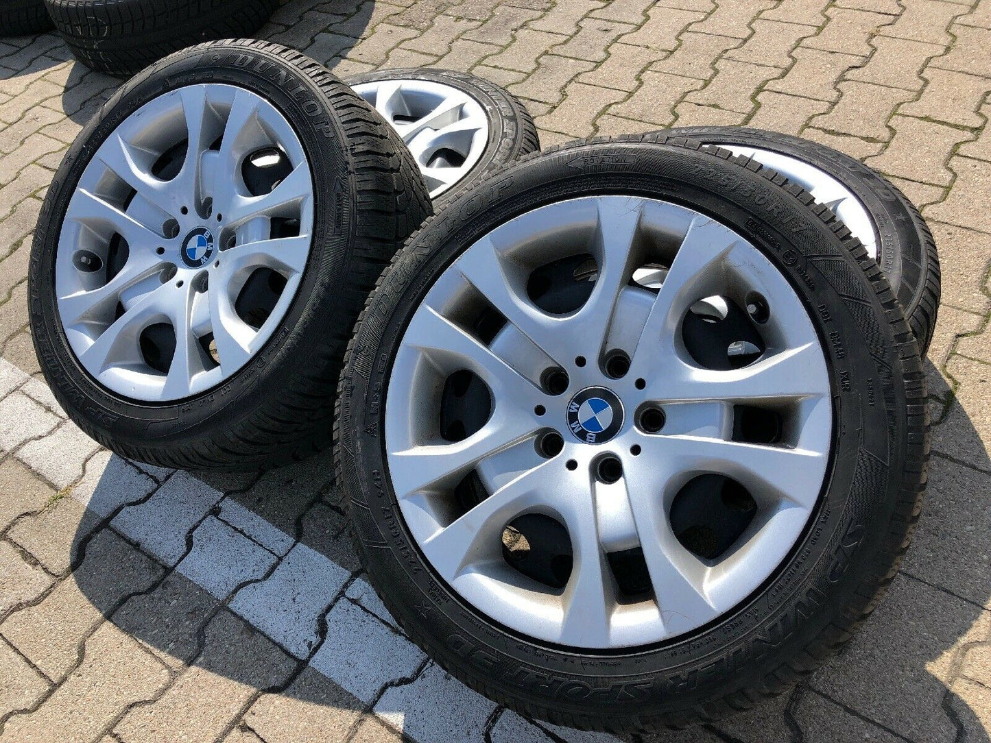 BMW X1 E84 Winterreifen 225 50 R17 94H DUNLOP SP WINTER SPORT 3D m RADKAPPEN