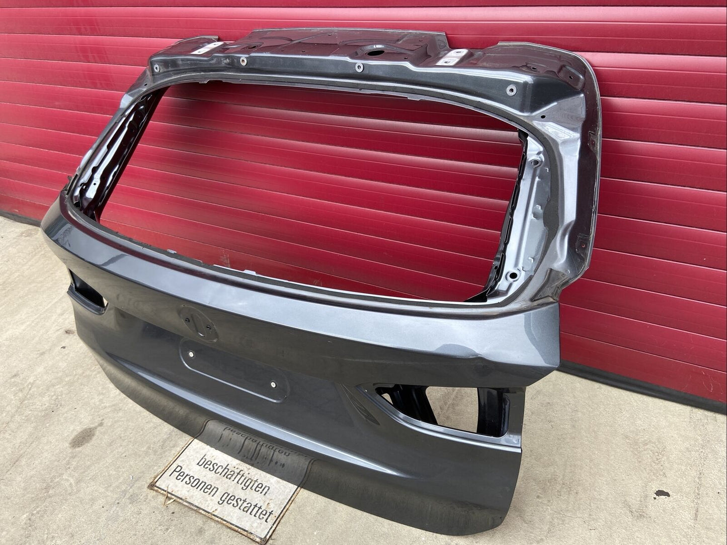 BMW X1 F48 Heckklappe Kofferraumdeckel NEUE MODELL Mineralgrau 7350826 m Taster