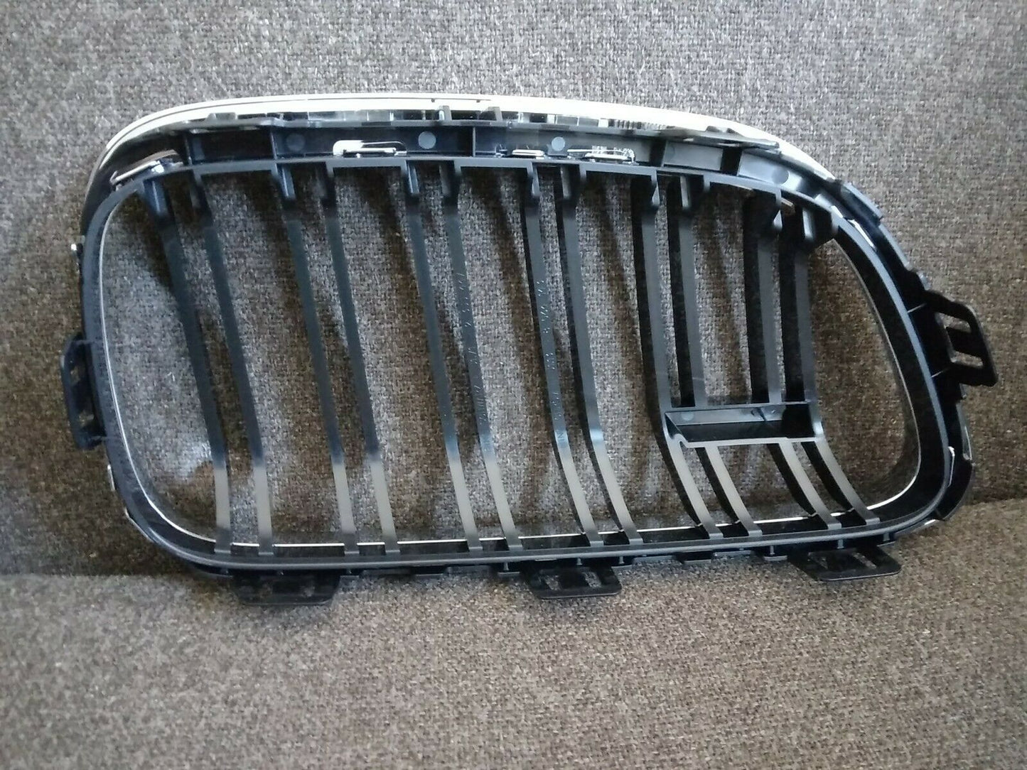 NEU Original BMW 2er M2 F87 LCI Ziergitter Niere Links 8064143