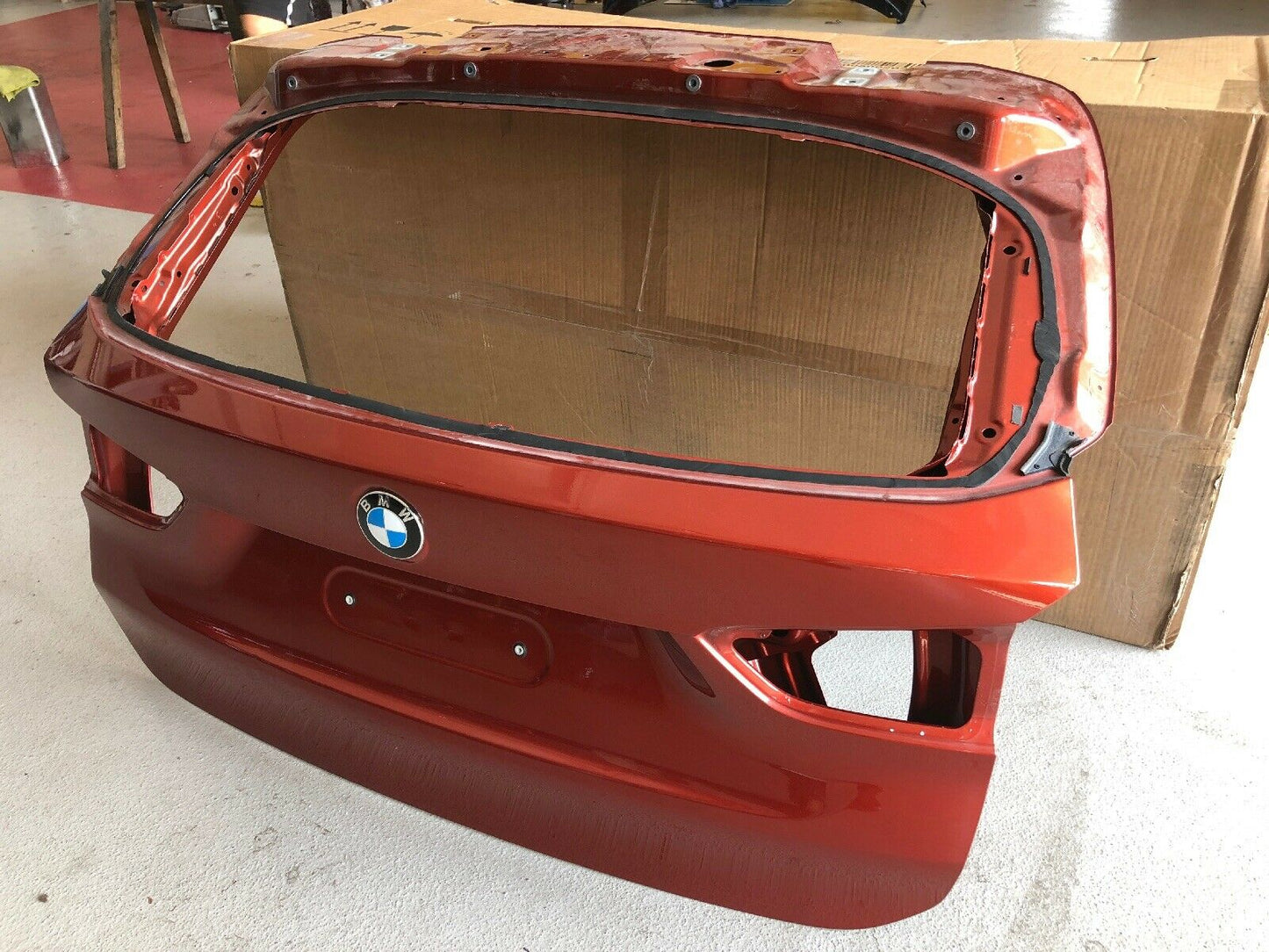 ORIGINAL BMW X1 F48 Heckklappe Kofferraumdeckel Neueste Modell