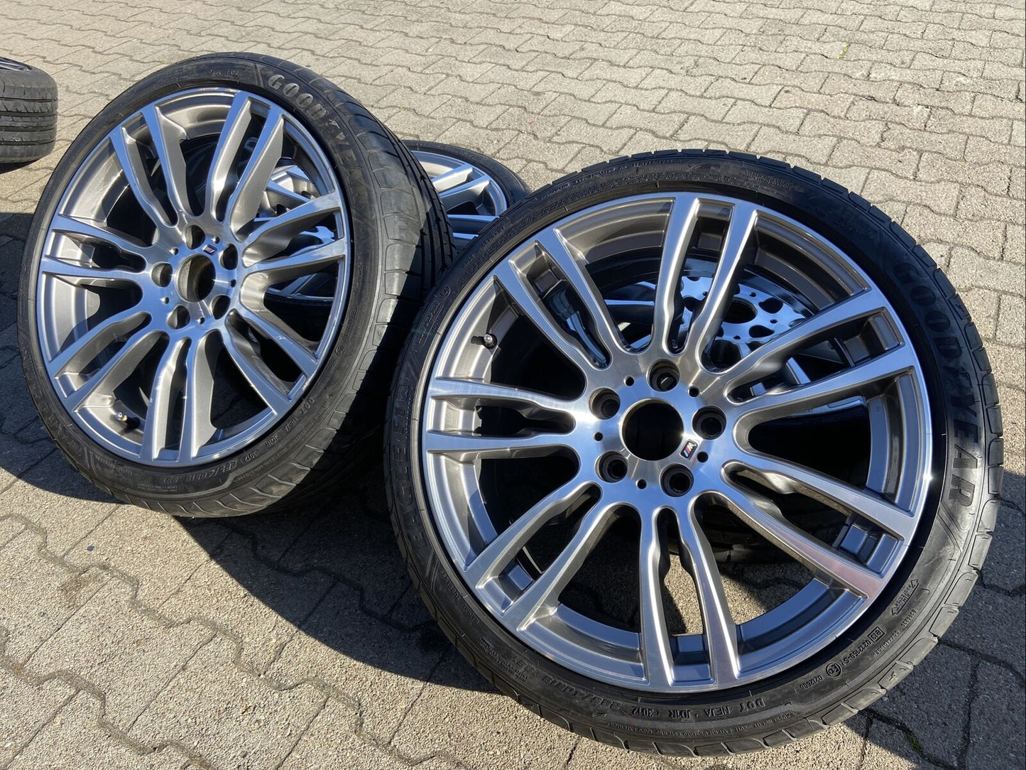 BMW F30 F31 F32 M403 ALUFELGEN 7845882 & 7845883 SOMMERREIFEN 19“ GOODYEAR RSC
