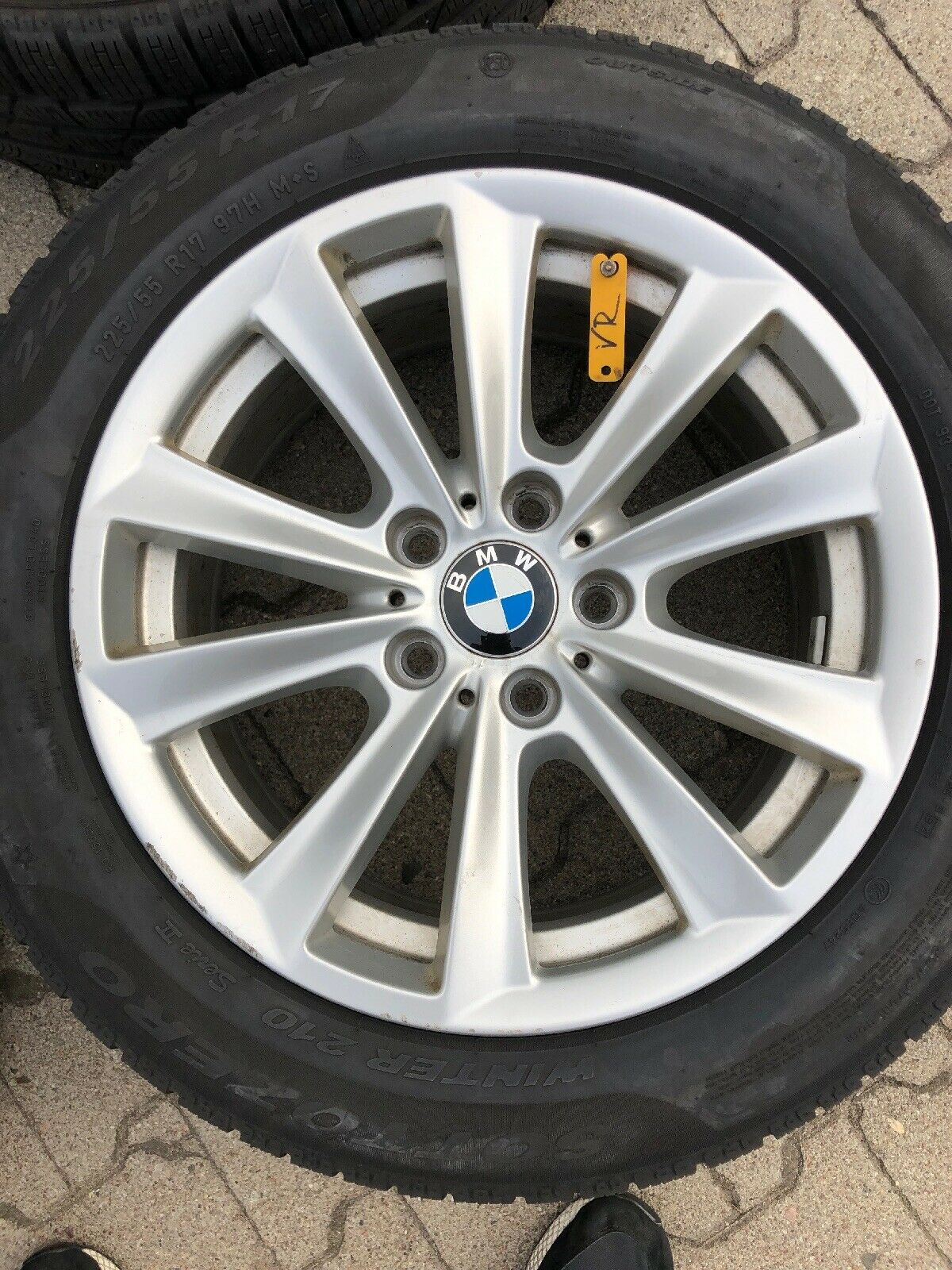 BMW F10 F11 F06 F12 V Speiche 236 Alufelgen Winterreifen 225 55 R17 97H PIRELLI