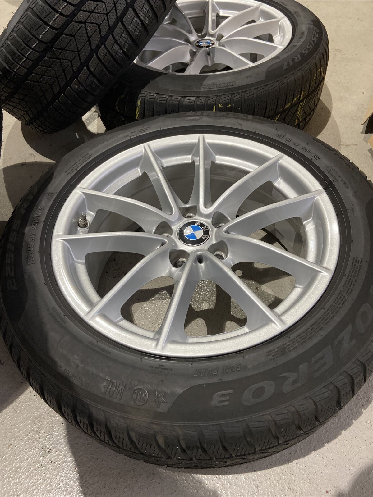 ORIGINAL BMW G30 G31 Styling 618 Alufelgen 6868217 WINTERREIFEN PIRELLI RSC RDCI