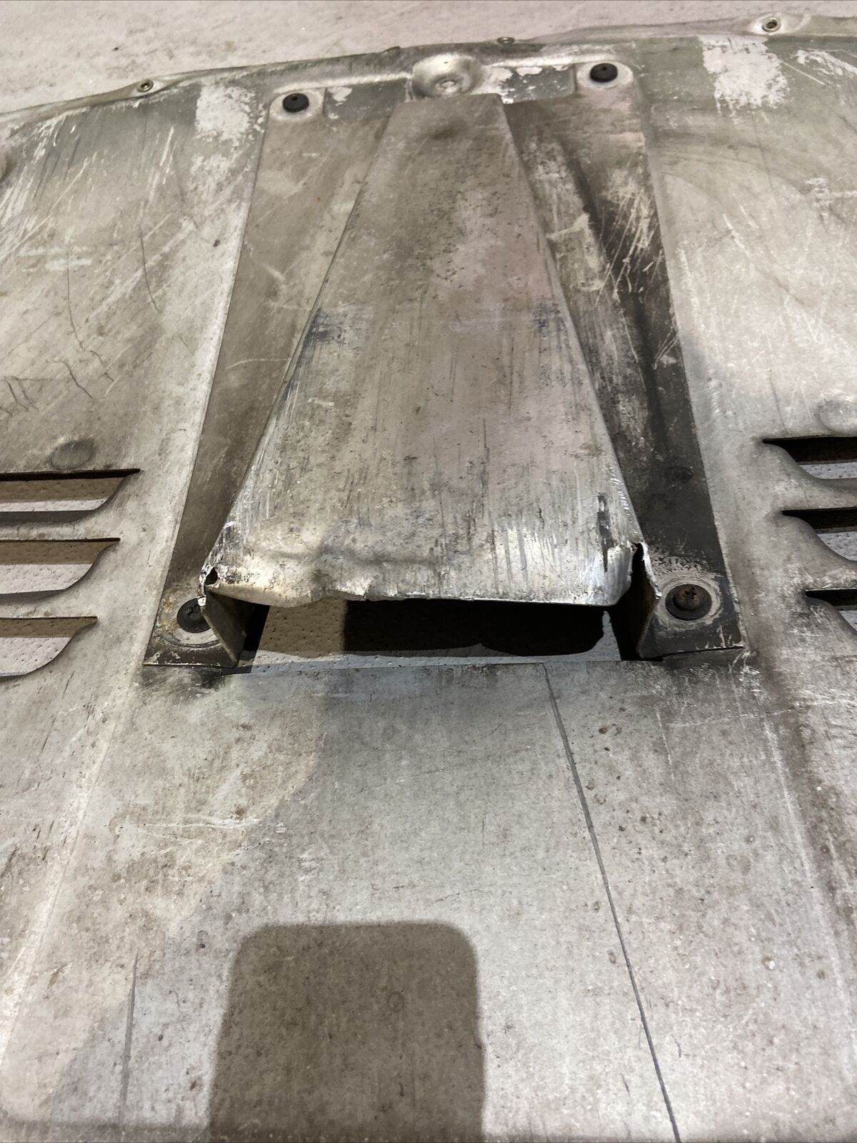 ORIGINAL ASTON MARTIN DB9 Unterfahrschutz Abdeckung Unterbodenschutz BODENPLATTE