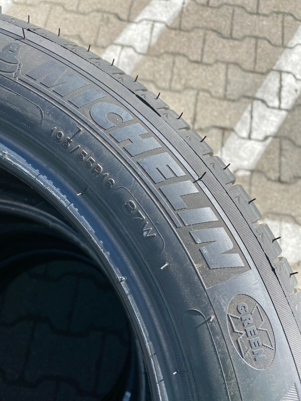 4x NEUWERTIGE BMW MINI MICHELIN ENERGY SAVER Sommerreifen 195 55 R16 87W DOT1019